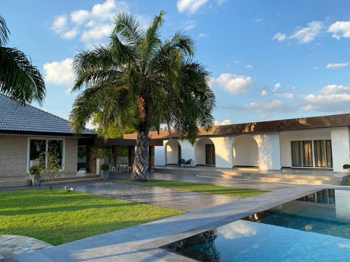 Arom Pool Villa Pattaya 2