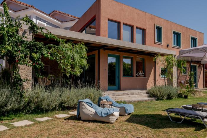 Allia seaside home