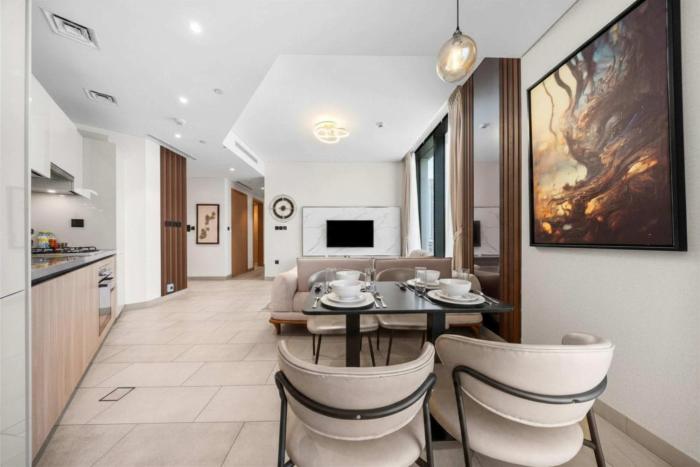 StayShort - Meydan One Apartment Sleeps 4 with Balcony