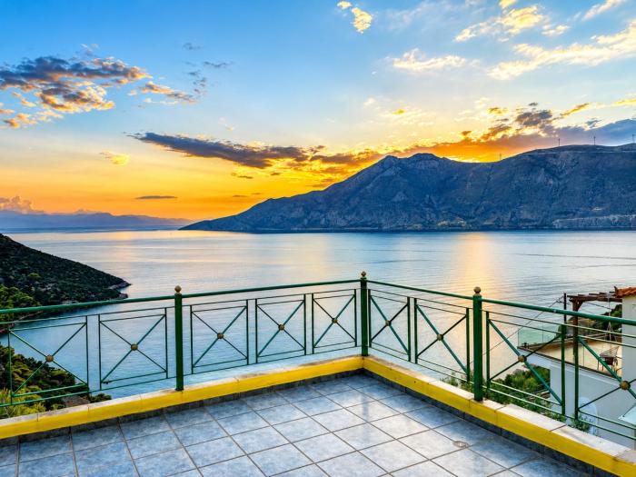 Suite Sunset - Overlooking the Sea in Ag Vasilios