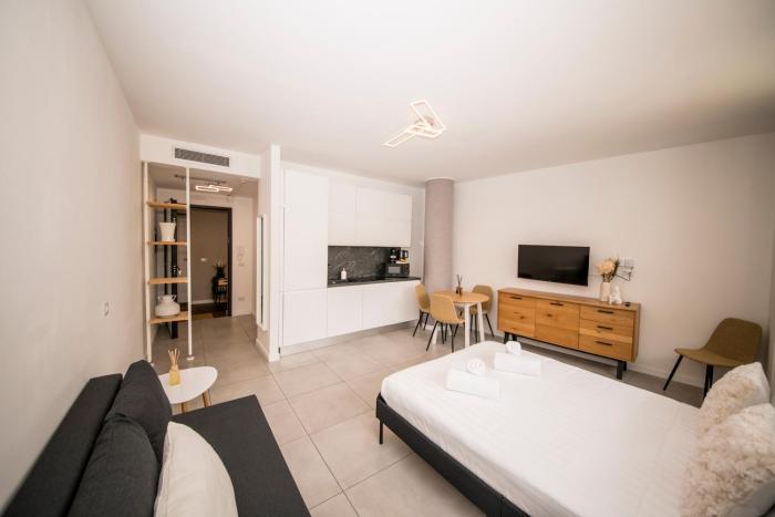 Ponti Cozy Apartment - Private Parking available, Near Navigli, Romolo Metro and Duomo