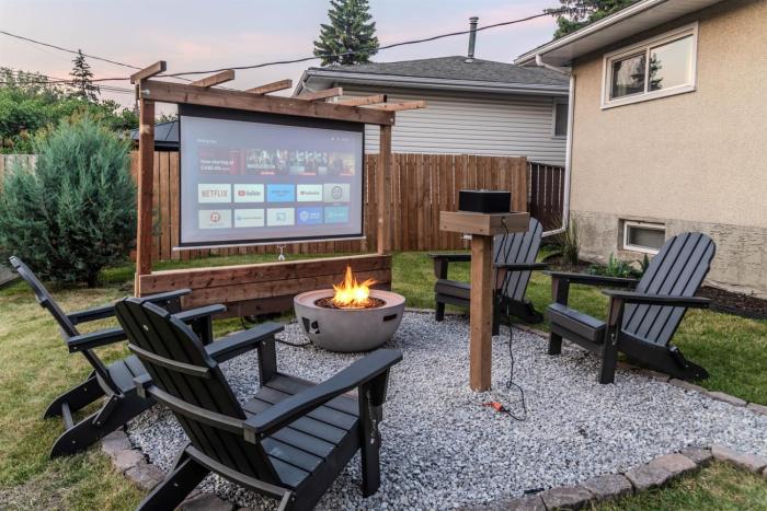 5BR Bungalow ACArcadeFoosballWalk to WEM