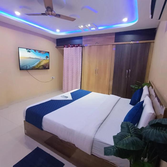 Luxury Rooms in Manikonda Near Knowledge City BY KP Suites Grand