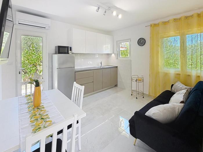 Charming Apartment Gabrijela 2 - for 2 Persons, with Terrace