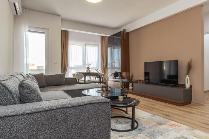 Luxury 3 Bedroom Apartment