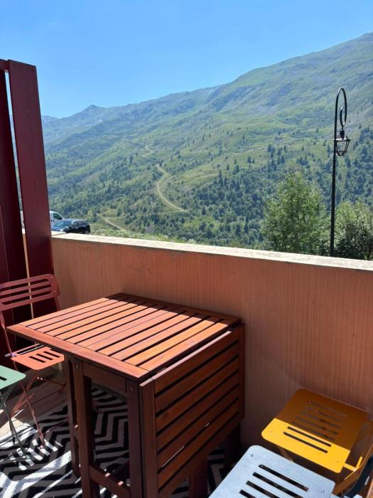 Appartement 4-6 personnes - piscine été - 100 m CENTRE STATION , ESF, front de neige