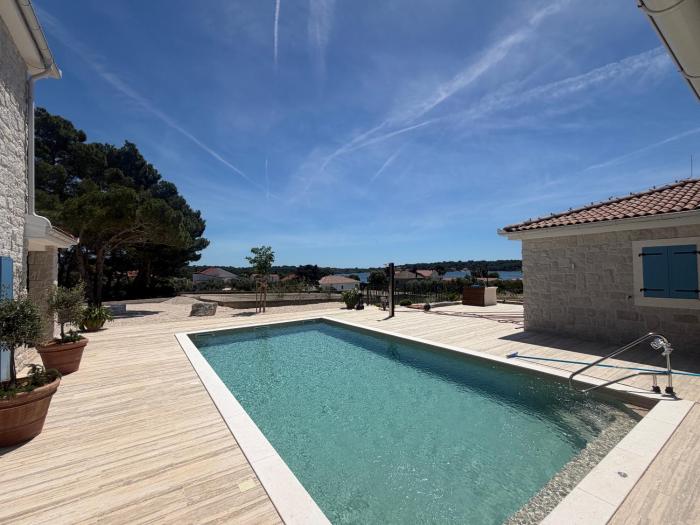 Family friendly house with a swimming pool Verunic, Dugi otok - 27814