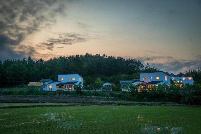 Stay Pool Villa Gangneung