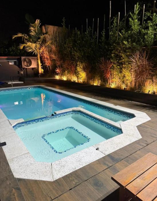 Casa de Praia Com Piscina Aquecida, Ar-condicionado, Cervejeira, Wi-fi e muito mais