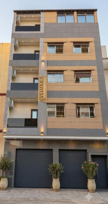 VELUXA 2 - Best of Tangier - Centric Flat