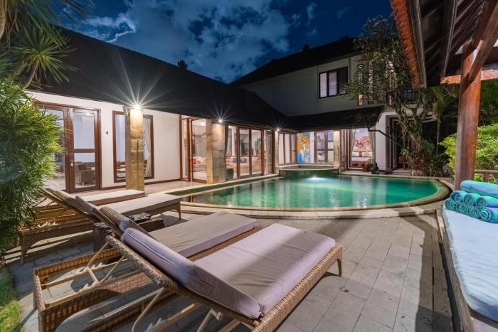 Aveli Villa 5 Bedroom with Pool at Seminyak 5 Mnt To beach by Car