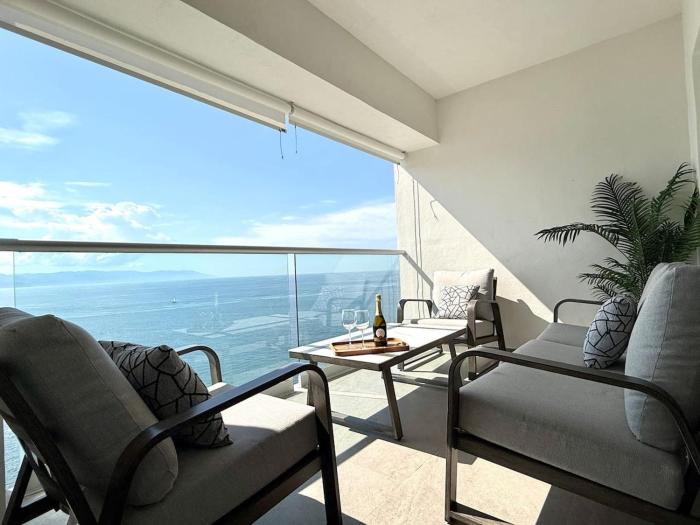 Oceanview 1BR Breakfast Rooftop Pool & Gym
