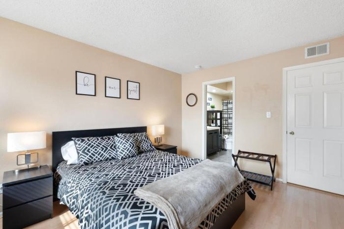 Sunny Scottsdale 1BR