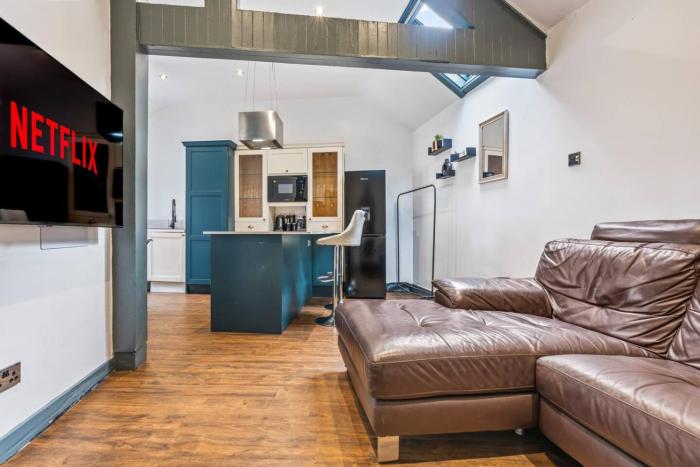 Group-Friendly, Sheffield Flat, sleeps 6