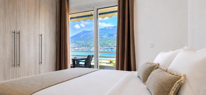 Esperides Pearl Luxury Seafront Apartment by DM Hospitality
