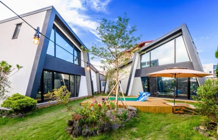 Jeju Ugichani Pension