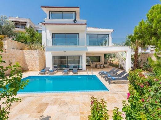 Villa City