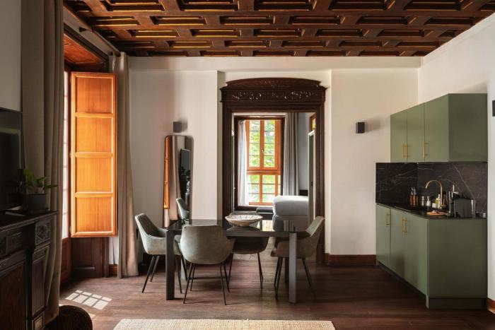 Limehome Vitoria Palacio de los Álava-Velasco