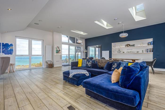 Finest Retreats - The Penthouse, Scarborough