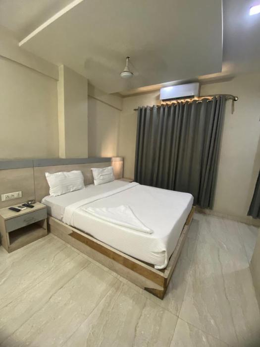 Hotel Bhiwandi Palace Highway