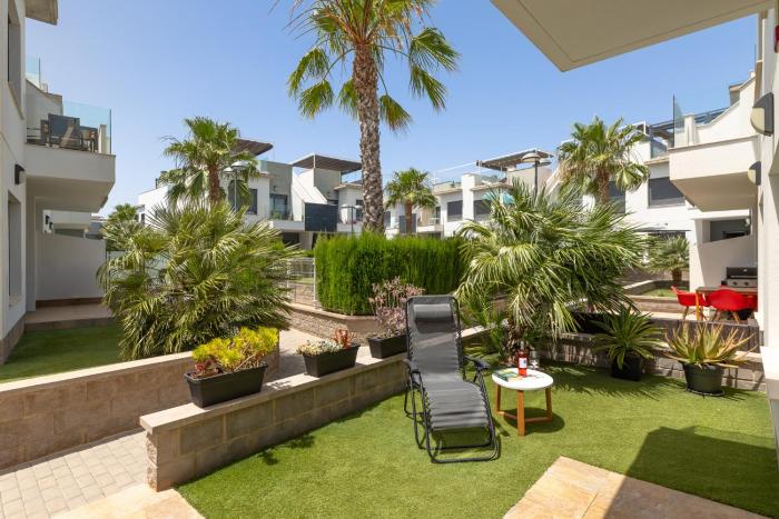 Fantastic 2 bedroom apartment with swimming pool and terrace in Pilar de Horadada