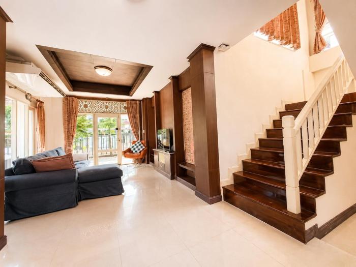 3BR Villa in Gated Estate with Pool and Gym Ao Nang