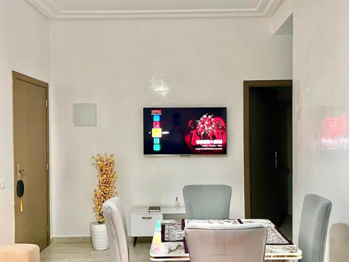 Modern Apt Near McDonalds & Gueliz
