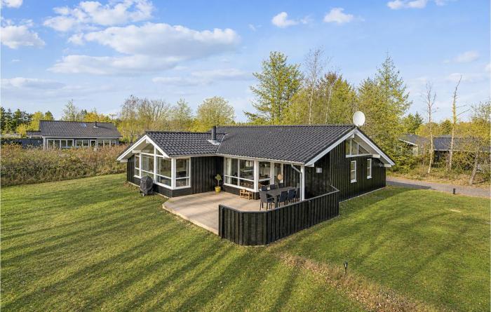 Amazing Home In Hals With Sauna