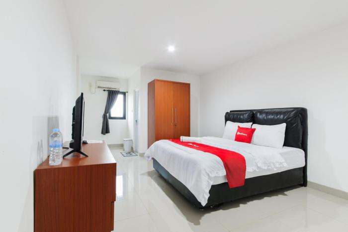 RedDoorz near Palembang Trade Center 3