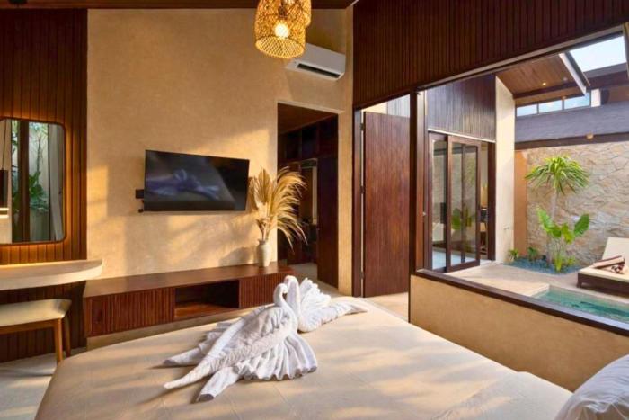 Dinta Elegant 2 BR Private Pool Villa