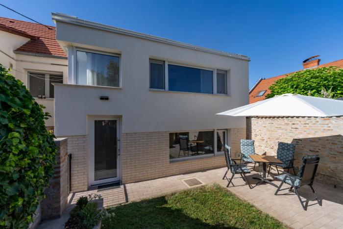 Öt Torony Apartman