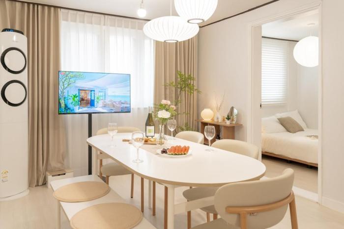 Goyo Stay Seoul - 3BR Up to 7 - Hongdae, Gyeongbokgung 15 min