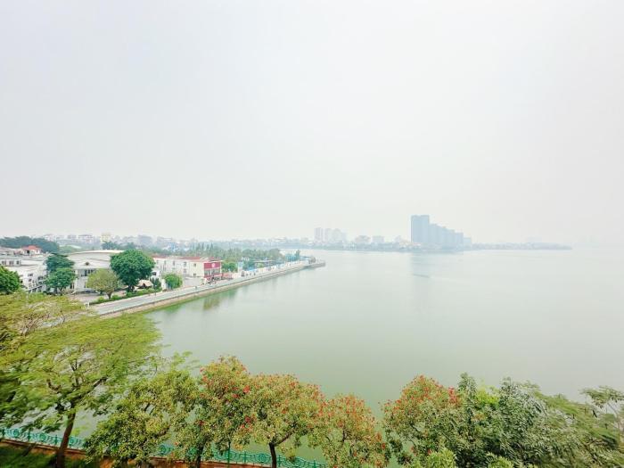 The WestLake Collection - Hanoi Home 5 Lakeside Apt