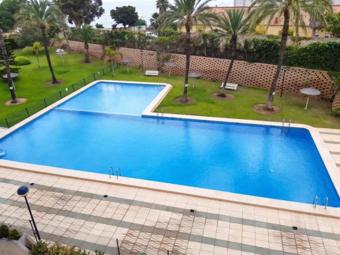 Spacious apartment in Calpe of 100 m² with shared pool!