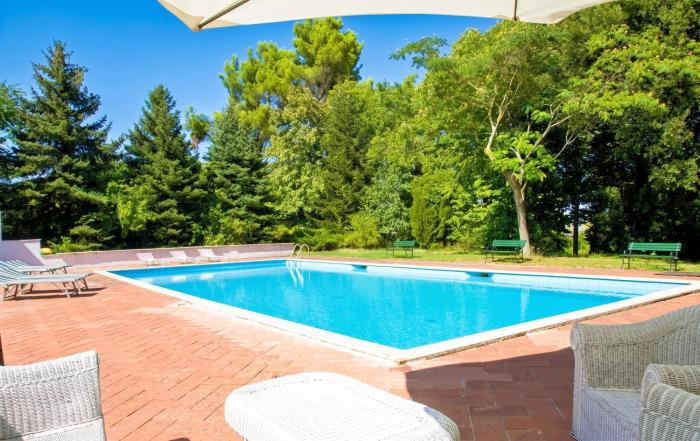 Comfortable Apartment in Fabriano, 35 m² with Shared Pool