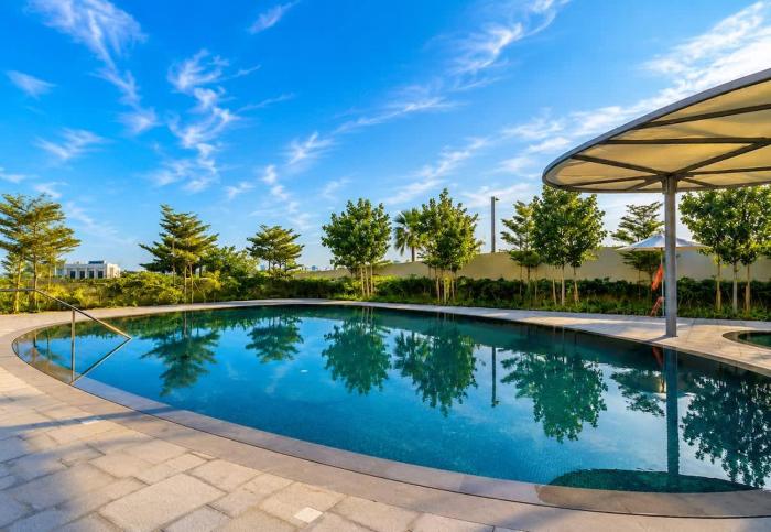 Seaside Hills 1BR with Sea View Balcony