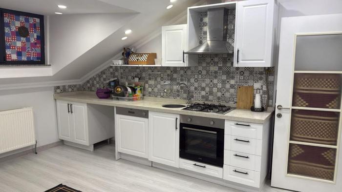 Cozy 2 Seprate Bedroom Apartment in Kkekmece with Stunning Views