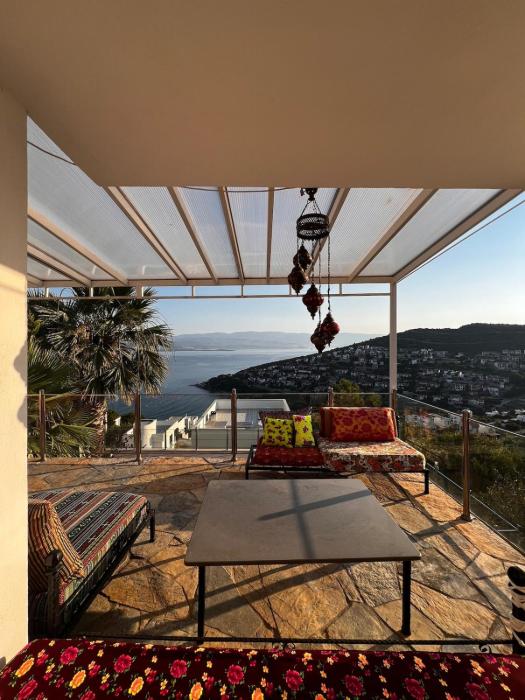 Sea view and private POOL Villa SELEN