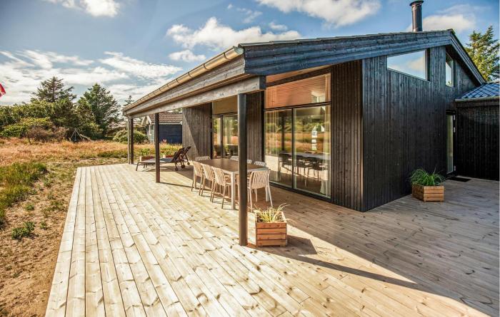 Stunning Home In Løkken With Sauna