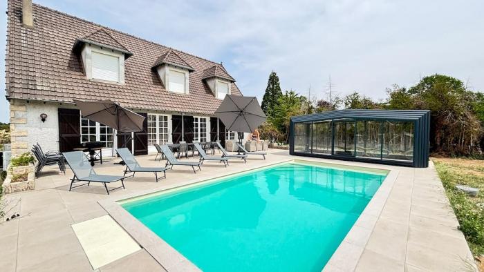 Villa César - Padel Privé, Piscine Chauffée, Maison climatisée - 1h10 de Paris