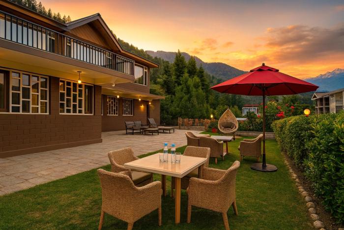 Manu Villa Manali - A Beautiful Cottage towards Snow Capped Mountain