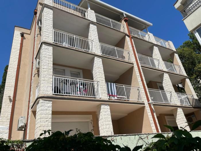 Apartments Minja S