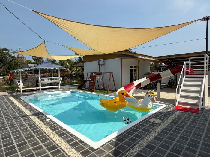 My friend private pool villa