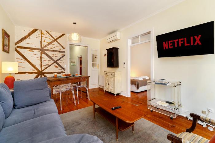 Whome Prime Location Apt with Authentic Lisbon Charm