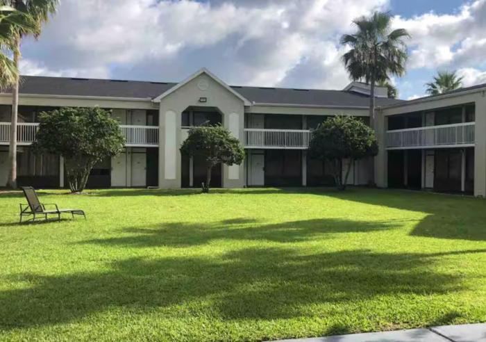 Lyrios Vacation Rentals - Legacy