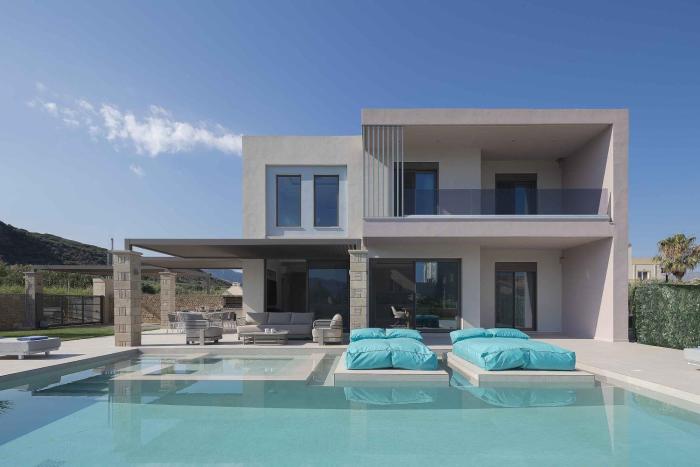 Atriora Luxury Villa - Private Pool & 150m to sea!