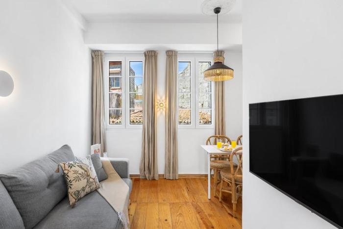 Bright Retreat in Historic Gaia