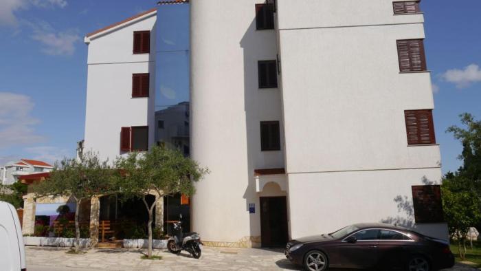 CC Yippy Apartments close to the Beach