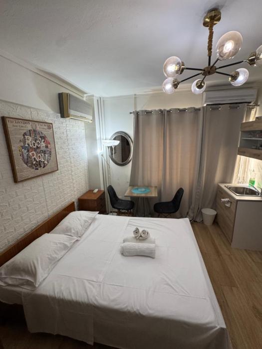 Aristotelous studio