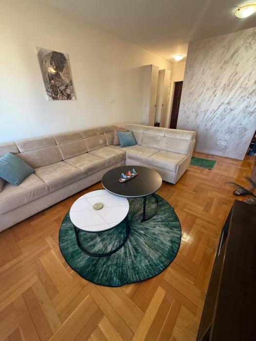 H&M Apartment